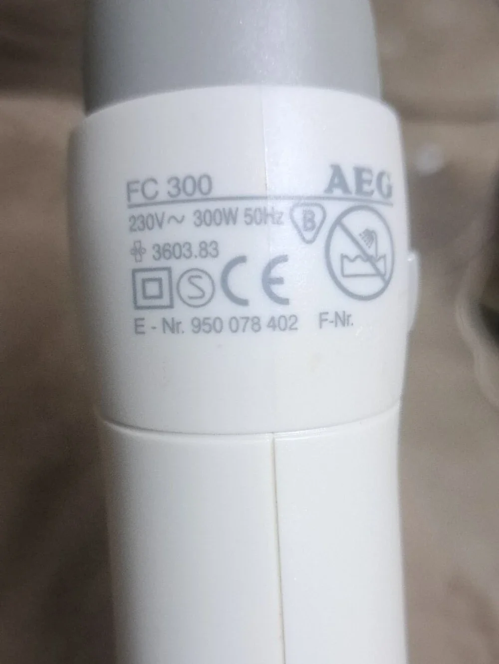 European AEG Foen Curler 300 Rotating Hot Air Brush - White/Grey
